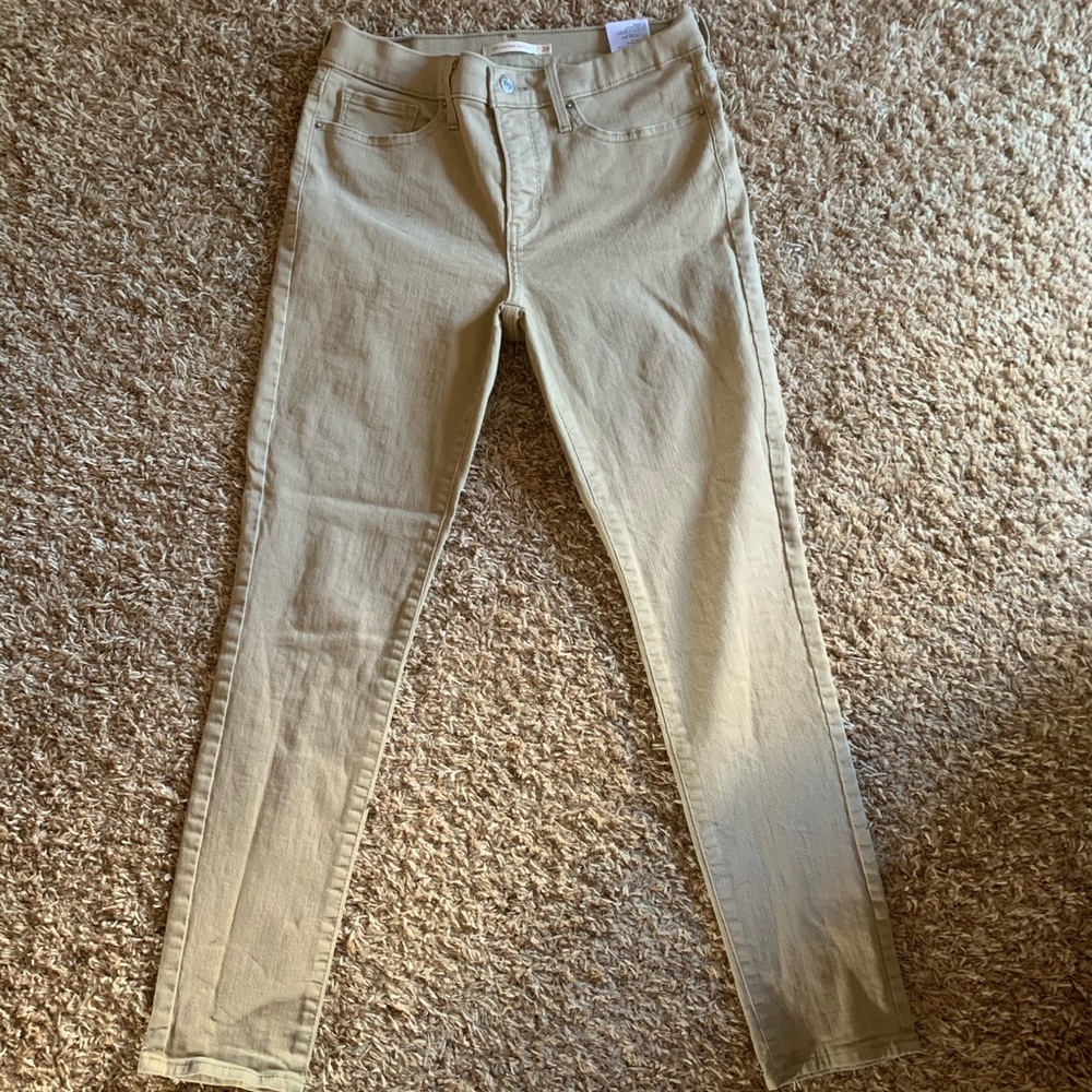 311 Levi’s